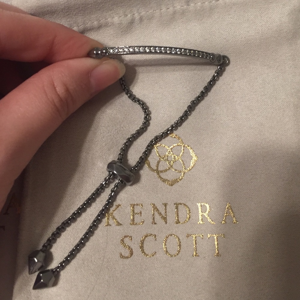 Kendra Scott “Ott” bracelet in hematite